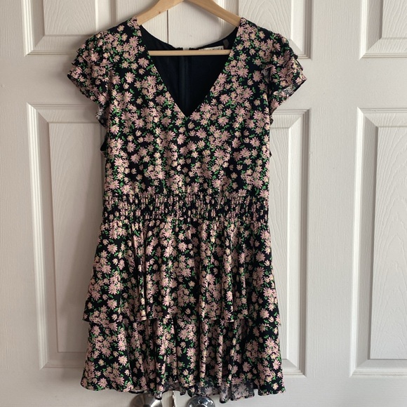 •Alice + Olivia Mariska Floral Romper - Picture 3 of 8